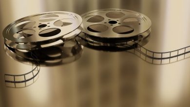 forget-the-red-camera-—-what-stops-the-scroll-in-2025
